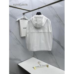 ブランド コピー 着払い超人気新品 切り売り販売 カジュアル感プラダコート..