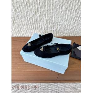 ブランド スニーカー 激安人気定番品質保証 海外セレブ愛用 品質保証書プラダパンプス..