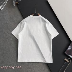 偽 ブランド販売店舗限定モデル 通気性のいい 2026年トレンドNO1半袖TシャツPRADA