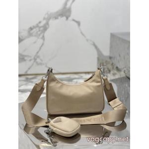 日本完売 【新型タイプ入荷】  人気ブランドブランド アクセサリー 激安プラダ    バッグ.