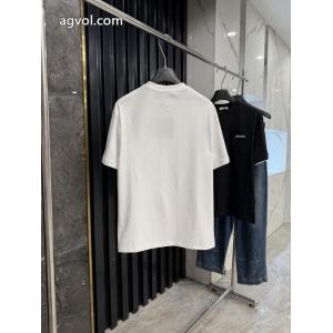 限定特価 2026新作限定 大人かっこいいPRADA半袖Tシャツコピー ブランド 優良