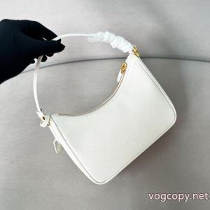 履き心地もいい 高級素材 おしゃれな美品PRADA    バッグコピー 品 販売.