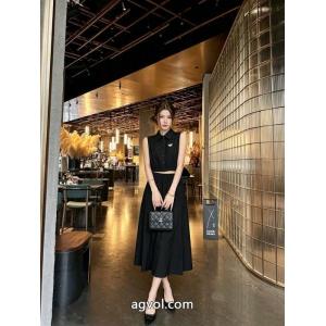 PRADAセット偽物 ブランド ショップ好評につき継続中 数量限定再入荷 トレンドの最先端に