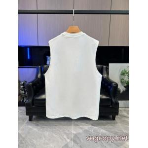PRADAトレンド感のある 2026モデル 格安新品半袖Tシャツブランド スーパー コピー 優良