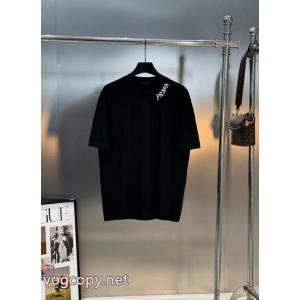実用性 通年使えるアイテム 26SS関税込み半袖TシャツPRADA通販 ブランド