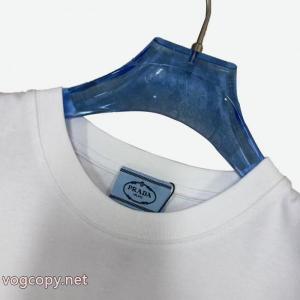 華やかに演出する 2026トレンド 希少お得！偽 ブランドプラダ半袖Tシャツ