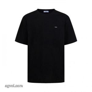 大絶賛の履き心地! 超優秀 肌触りがとても良い半袖Tシャツプラダ偽物 通販 