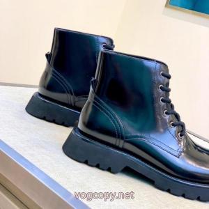 ビジネスシューズコピー 通販プラダ多数愛用癒し系 数量限定販売 人気新作..