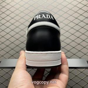 プラダコピー ブランド 通販スニーカー未入荷お早めに 有名人愛用 NO.1人気..