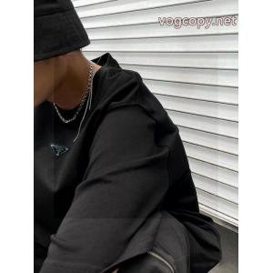 着心地抜群 新作数量限定セール 2026新作コレクション半袖TシャツPRADA偽物 通販 サイト