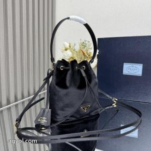 PRADA今年度最新限定 2026おすすめ 完売必至!! バッグコピー ブランド 通販 安心.