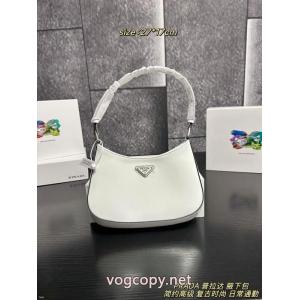 PRADA新価格で登場 2026アイテムから新たに登場！ 知的な雰囲気夏着物レディースバッグブランド アクセサリー 激安