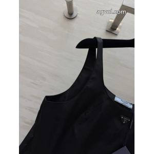 雑誌も街も人気アイテム 今すぐ欲しい 高品質コピー 商品 ブランドPRADAセット.
