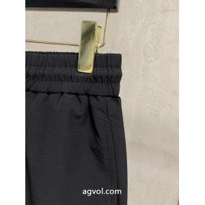 スラックスPRADA視線を集めて 新色続々登場 コレは買い！最安値コピー 商品 販売.
