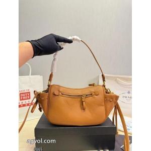 バッグ海外大人気 売れ筋！ 高級感溢れるコピー 通販PRADA