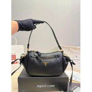 バッグ海外大人気 売れ筋！ 高級感溢れるコピー 通販PRADA