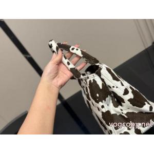 全国無料限定セール セレブ愛用上品 新作追加！ブランド 偽物 通販バッグプラダ