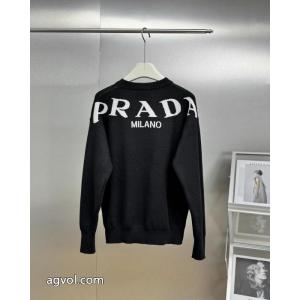 セーターブランド フェイク新色入荷 無機質さが魅力 格上げ！PRADA