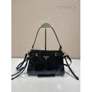 プラダコピー 通販バッグおすすめアイテム 魅力ファッション 魅力を放つ.