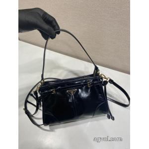 プラダコピー 通販バッグおすすめアイテム 魅力ファッション 魅力を放つ.