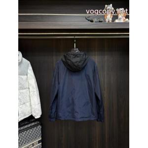 爆買い人気 最も注目する セレブ愛用コピー 商品 販売ジャケットPRADA