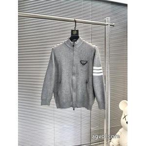 PRADAプラダ2026秋冬メンズウールスタンドカラージップコート