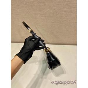 スーパー コピー 通販バッグプラダ大好評♪  人気セール260%新品 大人の個性を。 ..