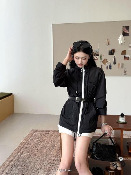 PRADAコートスーパー コピー 販売欲しい可愛く新鮮今季は色を使った注目新品 4