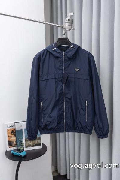 PRADAプラダ定番再生ナイロンエンブレムジップコート 0 