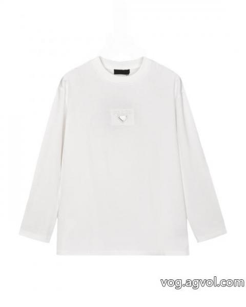 PRADA2025 Fw秋冬新作胸元メタル三角ロゴエンボスアルファベット男女同型ヘッダー丸首長袖Tシャツ 0 