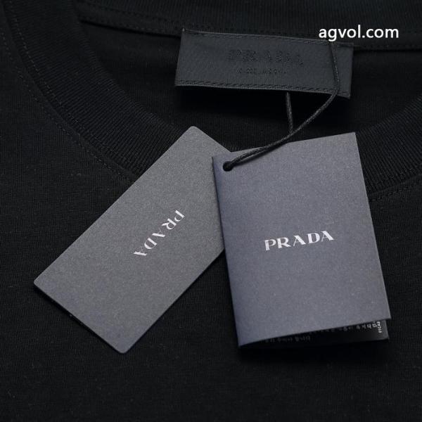 独占最高品質バージョンprada家ロゴ凹凸アルファベットラウンドネック半袖Tシャツ 4