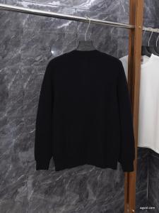 PRADA2026年秋冬シーズンに登場NEW!国内完売コピー 商品 販売コート