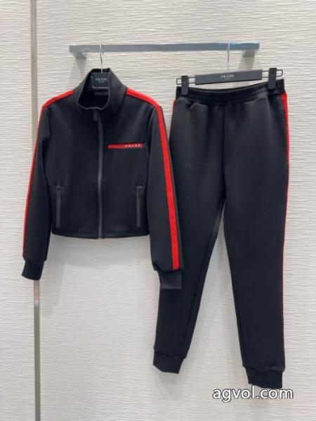 PRADA春秋新型高品質カジュアルスポーツスーツ女性 site: SML 1