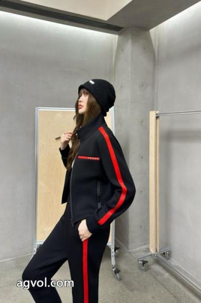 PRADA春秋新型高品質カジュアルスポーツスーツ女性 site: SML 3