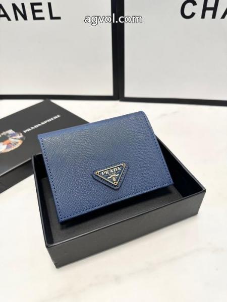 prada上質なクロス柄牛革のおしゃれ財布 5 