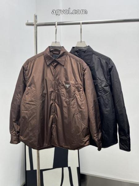 Prada秋冬新作再生ナイロンシャツ式綿入れの服 4