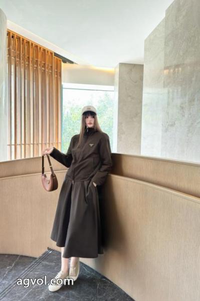 PRADA激安 通販 専門店限定特大セール 新作人気 秋冬のトレンドセット 5 