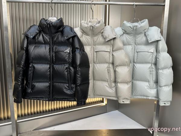 PRADAスーパー コピー ブランド 専門店マストアイテム新入荷 最終数量限り! 機能的なアイテムダウンジャケット 0