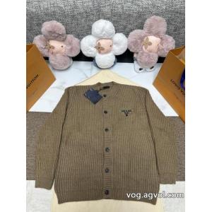 prada 25秋冬モデル三角アルファベット刺繍カーディガン