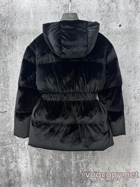 ダウンジャケット超人気新作登場 数量限定奇跡の入荷 お得なアイテムPRADAコピー 商品 通販 2