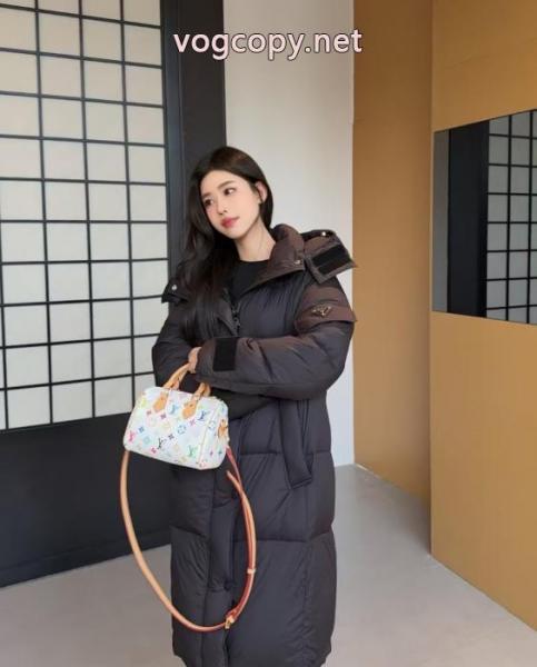 コピー 品 販売PRADA数量限定特価 爆発的人気 魅力的な価格ダウンジャケット 3