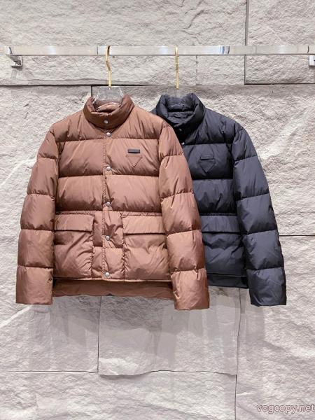 ブランド スニーカー 激安人気商品 ファッション感満載! 定番人気商品PRADAダウンジャケット 0