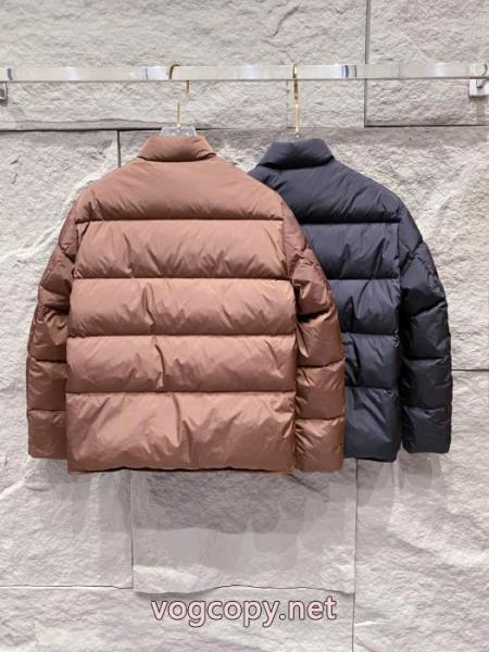 ブランド スニーカー 激安人気商品 ファッション感満載! 定番人気商品PRADAダウンジャケット 1