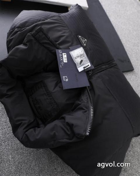 プラダ26新品*最安値保証 新品保証 人気セール260%新品ブランド コピー 品    ダウンジャケット.. 5 