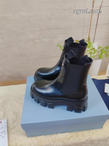 PRADAスーパー コピー 通販 優良今年の秋冬先行販売新作 防寒性に優れた 耐久性に優れ靴 ブーツ. 5