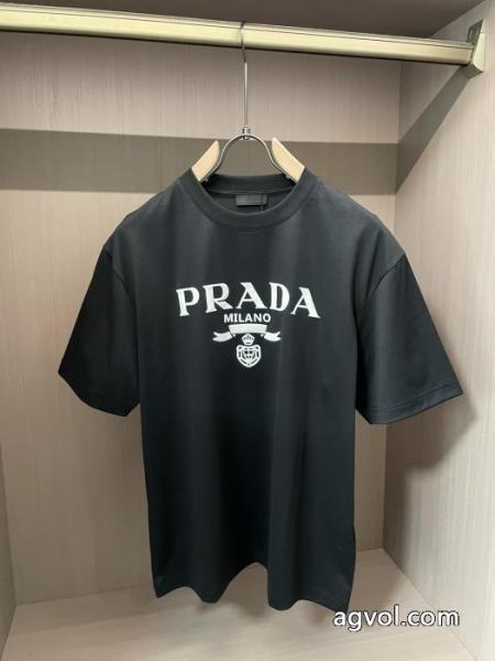 半袖Tシャツコピー 品 ブランド日本限定モデル 新たな世界に新作通販 季節を問わず活躍しプラダ.. 3