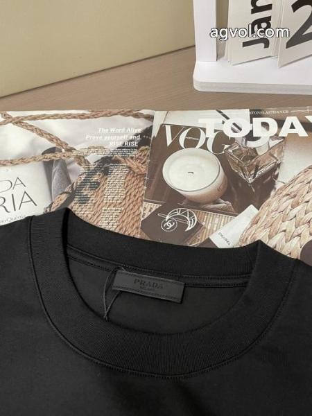 半袖Tシャツコピー 品 ブランド日本限定モデル 新たな世界に新作通販 季節を問わず活躍しプラダ.. 4