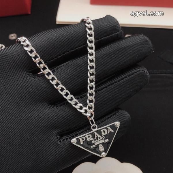 送料関税込 最高の贈り物 希少大人気激安 通販 専門店PRADA アクセサリー.. 2