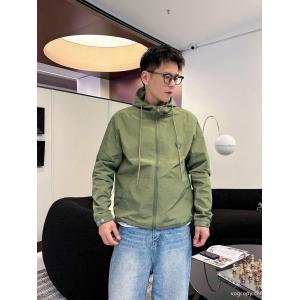 嬉しいポイント 激安大特価定番人気 新作追加!PRADAジャケットスーパー コピー 通販