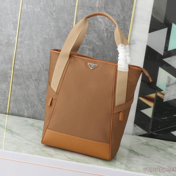 バッグブランド フェイク入手困難！  世の流行に左右されないデザイン 個性派さんPRADA. 0 